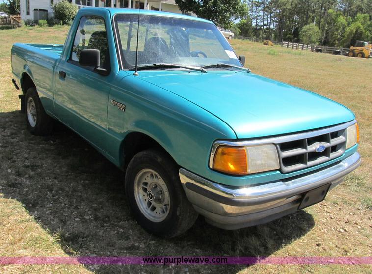 image for item B2834 1993 Ford Ranger XLT pickup truck