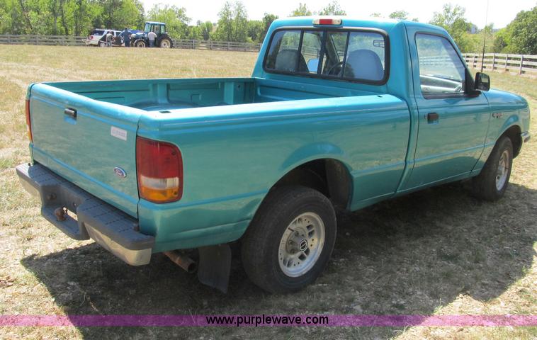 image for item B2834 1993 Ford Ranger XLT pickup truck