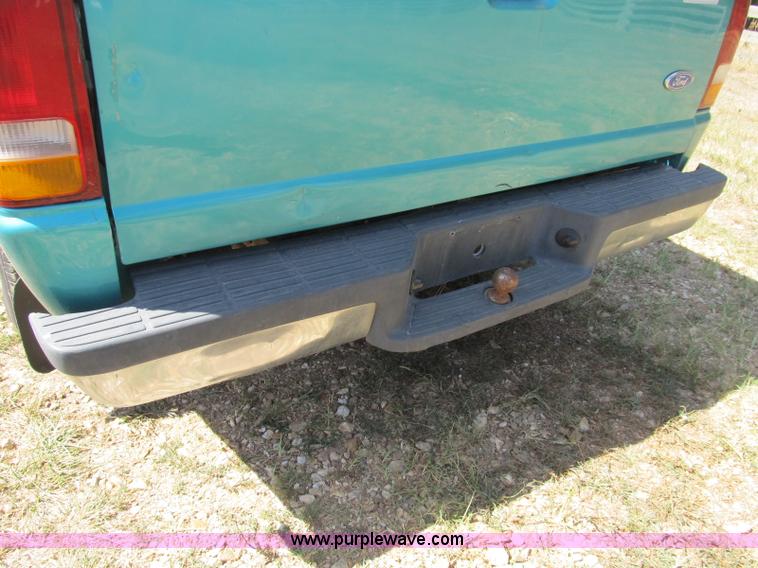 image for item B2834 1993 Ford Ranger XLT pickup truck