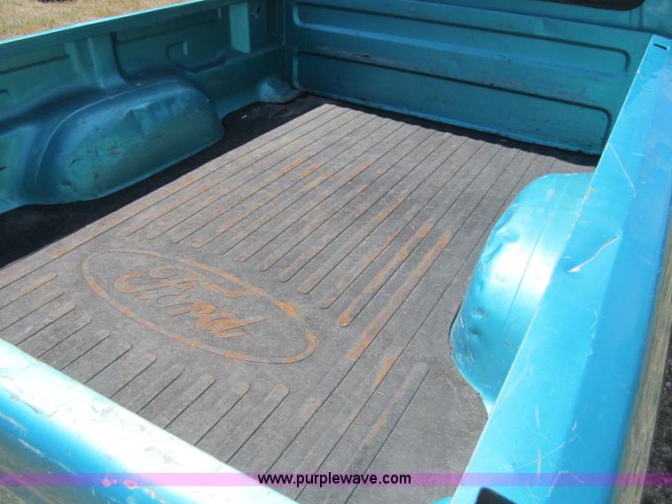image for item B2834 1993 Ford Ranger XLT pickup truck