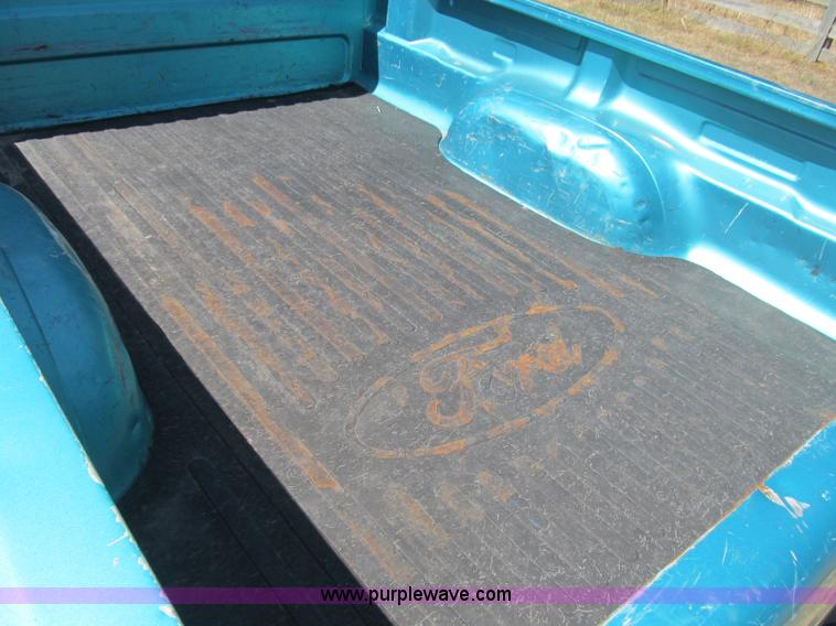 image for item B2834 1993 Ford Ranger XLT pickup truck