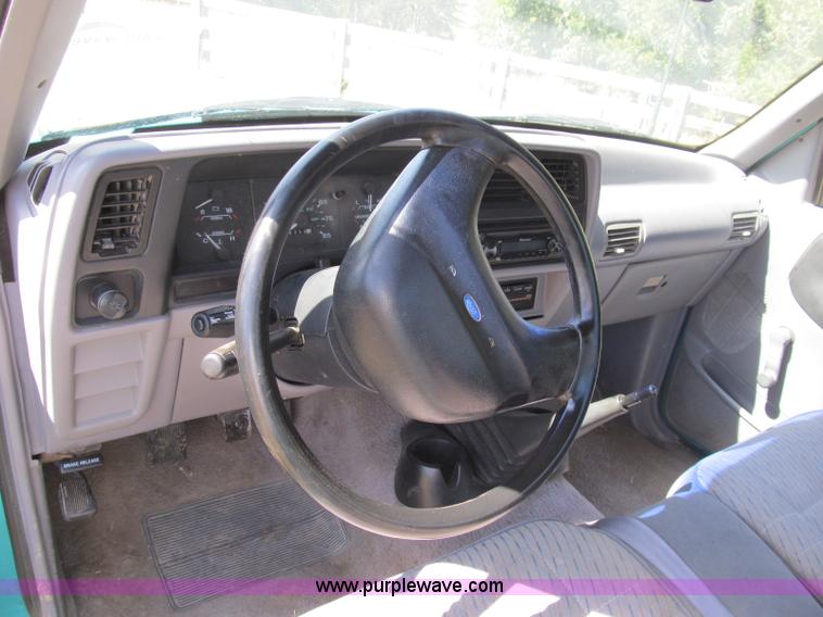 image for item B2834 1993 Ford Ranger XLT pickup truck