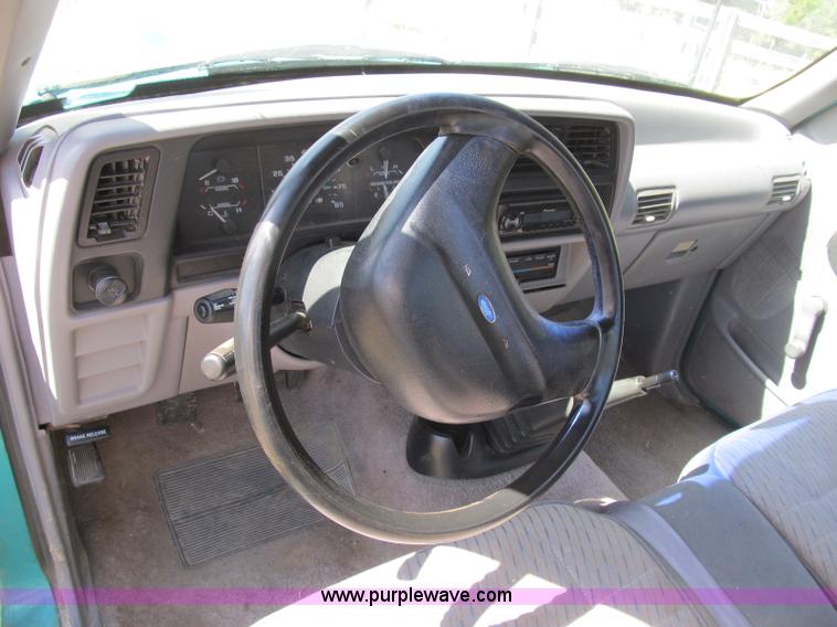image for item B2834 1993 Ford Ranger XLT pickup truck