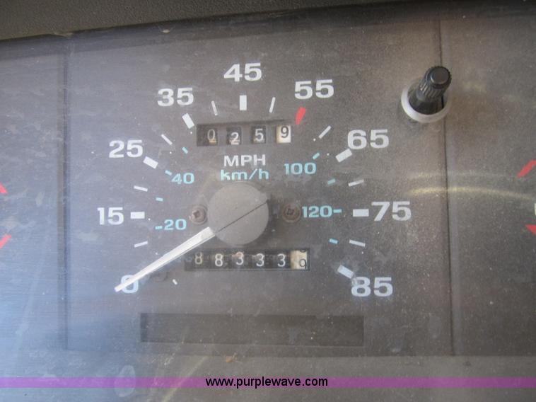 image for item B2834 1993 Ford Ranger XLT pickup truck