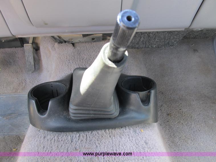 image for item B2834 1993 Ford Ranger XLT pickup truck