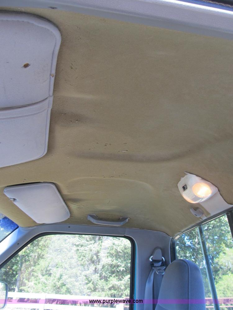 image for item B2834 1993 Ford Ranger XLT pickup truck