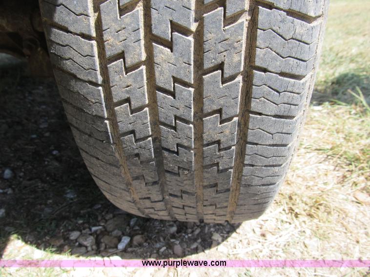 image for item B2834 1993 Ford Ranger XLT pickup truck