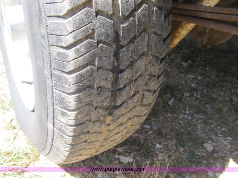 image for item B2834 1993 Ford Ranger XLT pickup truck