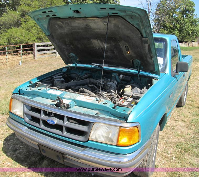 image for item B2834 1993 Ford Ranger XLT pickup truck