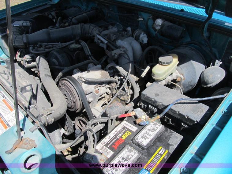 image for item B2834 1993 Ford Ranger XLT pickup truck