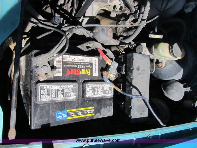 image for item B2834 1993 Ford Ranger XLT pickup truck