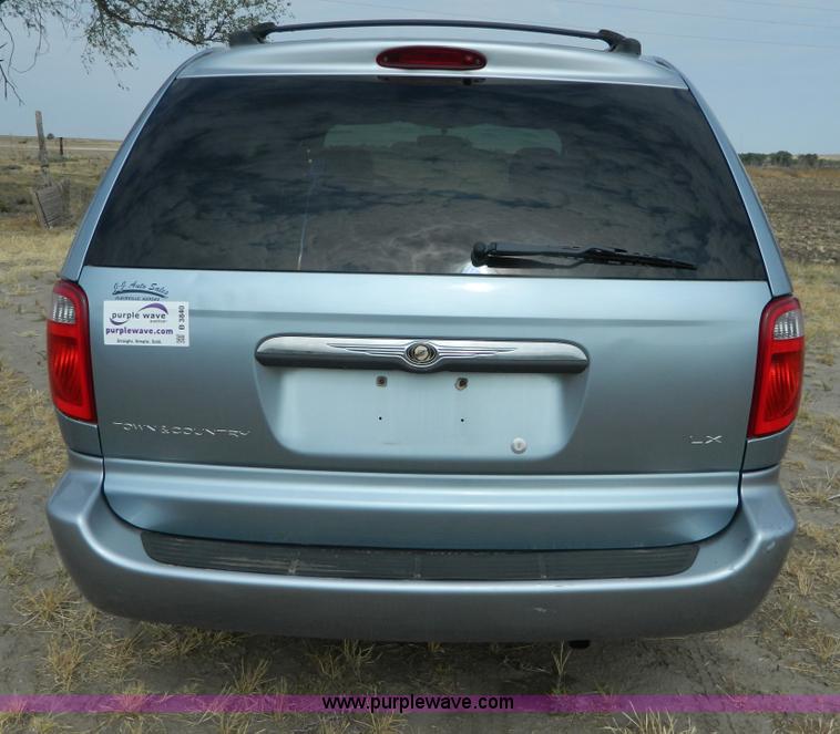 image for item B3840 2004 Chrysler Town & Country LX mini van