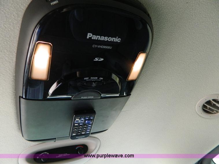 image for item B3840 2004 Chrysler Town & Country LX mini van