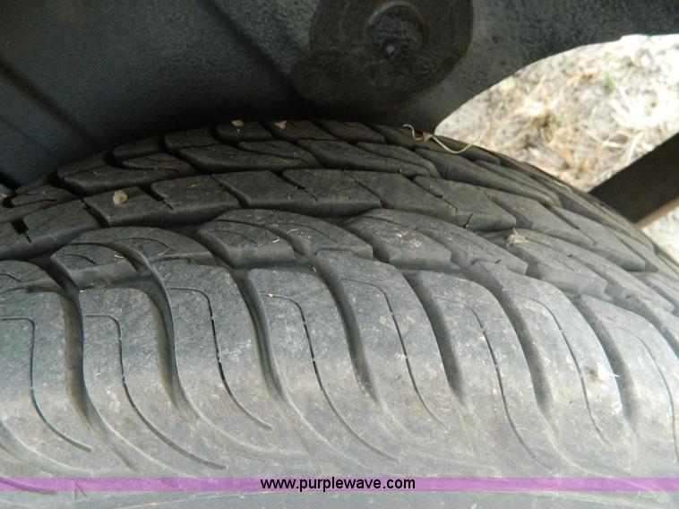 image for item B3840 2004 Chrysler Town & Country LX mini van