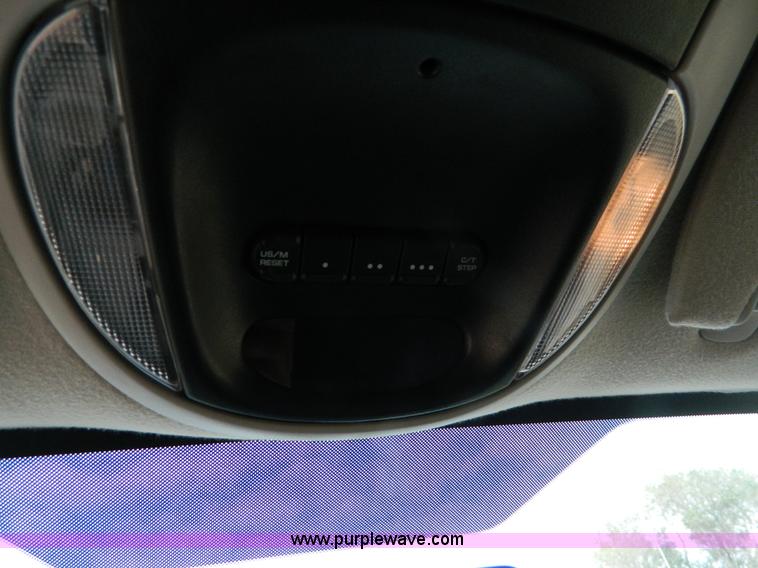 image for item B3840 2004 Chrysler Town & Country LX mini van