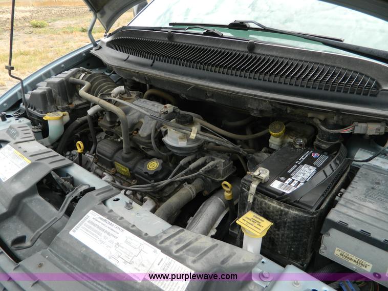 image for item B3840 2004 Chrysler Town & Country LX mini van