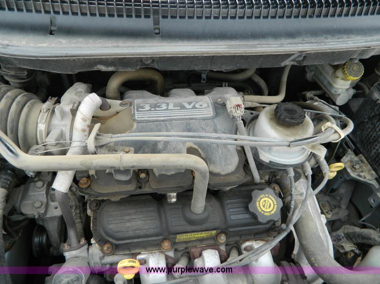 image for item B3840 2004 Chrysler Town & Country LX mini van