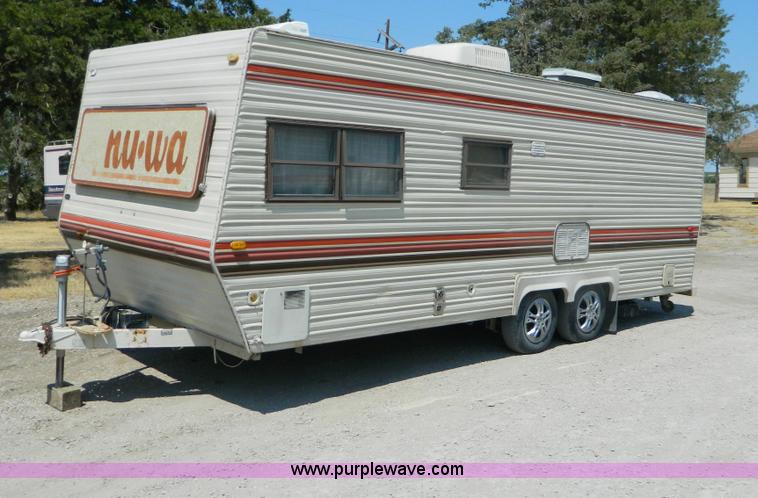 image for item B3845 1985 Nuwa 21' camper