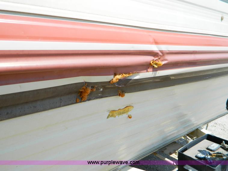 image for item B3845 1985 Nuwa 21' camper