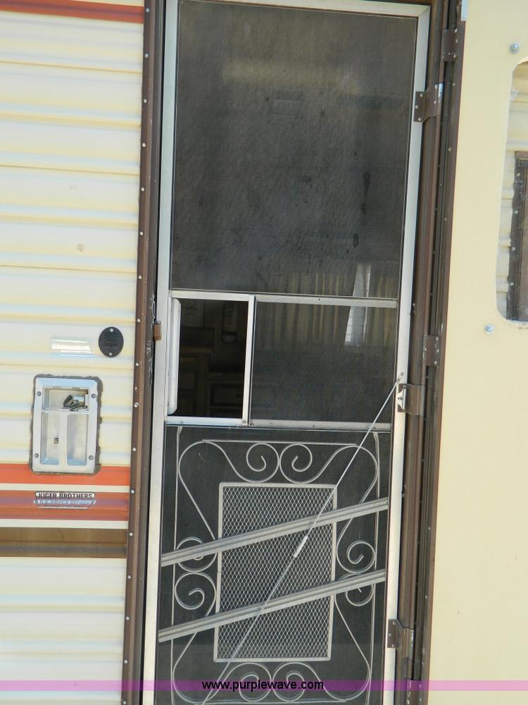 image for item B3845 1985 Nuwa 21' camper