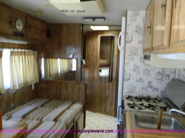 image for item B3845 1985 Nuwa 21' camper