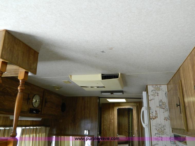 image for item B3845 1985 Nuwa 21' camper