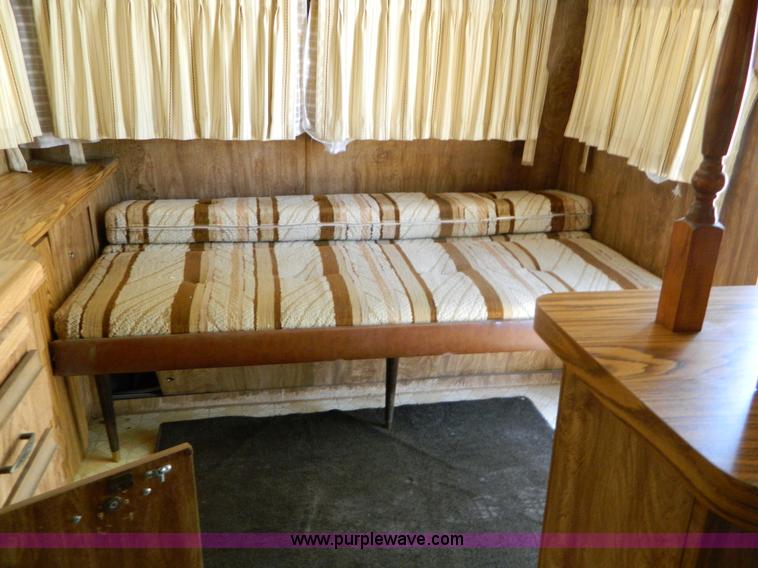 image for item B3845 1985 Nuwa 21' camper