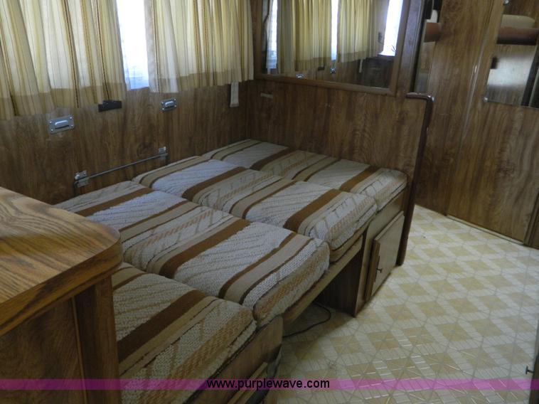 image for item B3845 1985 Nuwa 21' camper