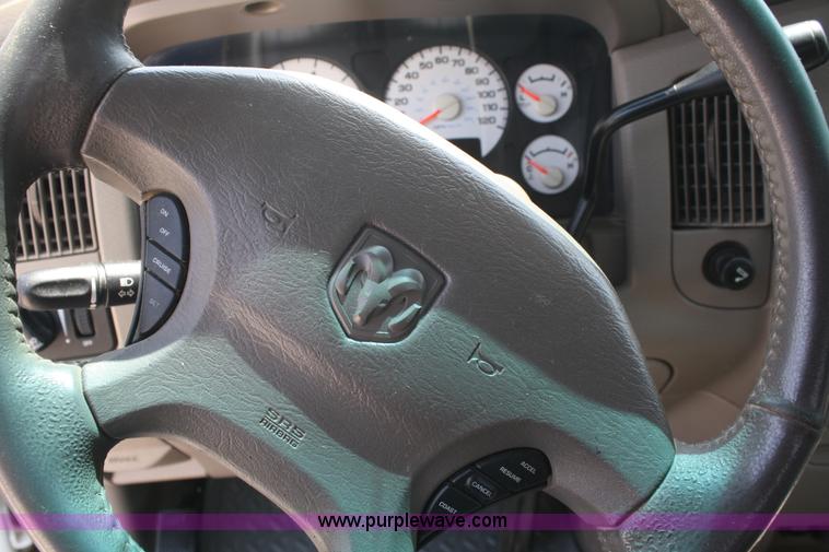 image for item B6664 2002 Dodge Ram quad cab pickup truck