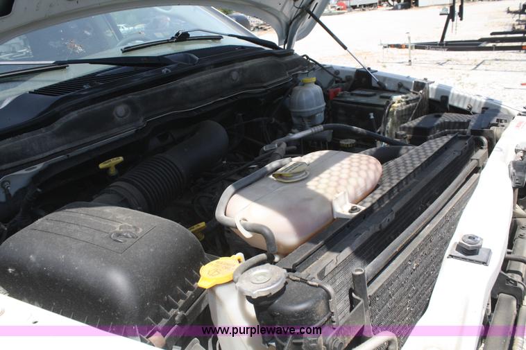 image for item B6664 2002 Dodge Ram quad cab pickup truck