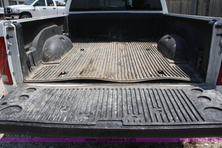 image for item B6664 2002 Dodge Ram quad cab pickup truck