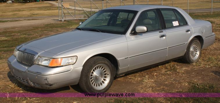 image for item B6952 2002 Mercury Grand Marquis LS