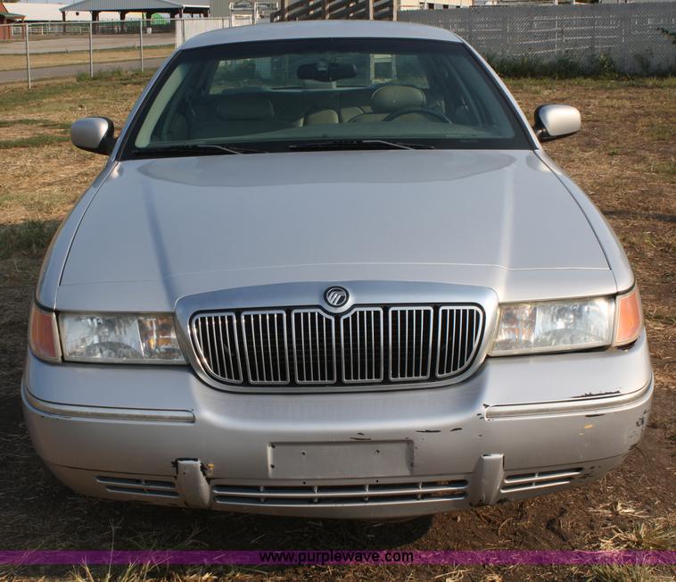 image for item B6952 2002 Mercury Grand Marquis LS