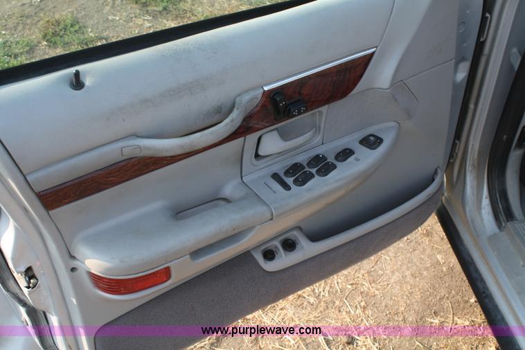 image for item B6952 2002 Mercury Grand Marquis LS