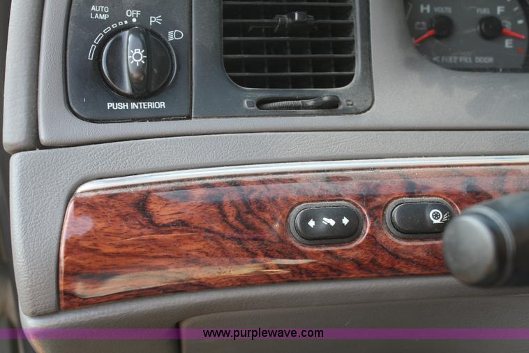 image for item B6952 2002 Mercury Grand Marquis LS