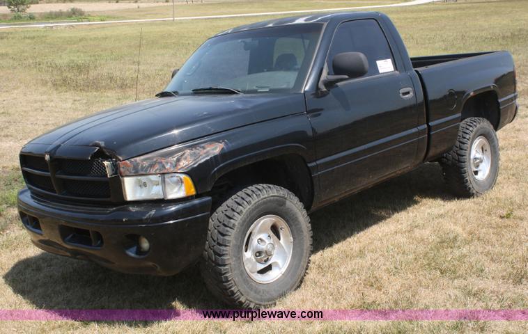 image for item B6959 1999 Dodge Ram 1500 pickup truck
