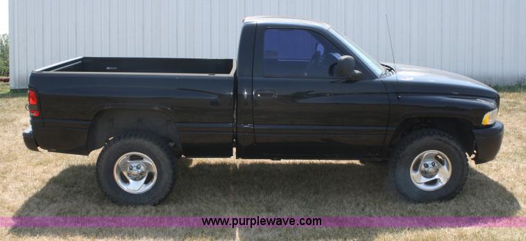 image for item B6959 1999 Dodge Ram 1500 pickup truck