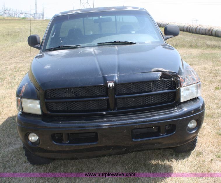 image for item B6959 1999 Dodge Ram 1500 pickup truck