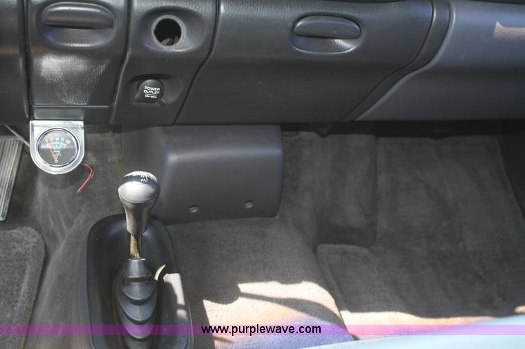 image for item B6959 1999 Dodge Ram 1500 pickup truck