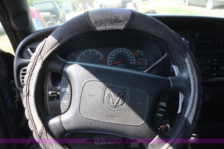 image for item B6959 1999 Dodge Ram 1500 pickup truck