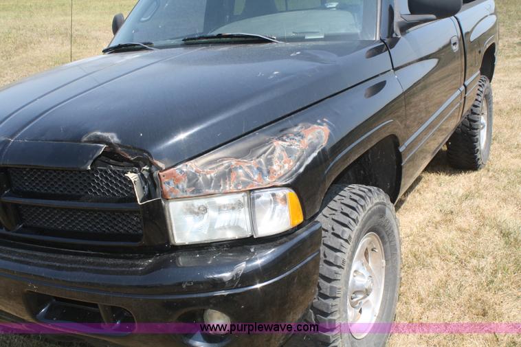 image for item B6959 1999 Dodge Ram 1500 pickup truck