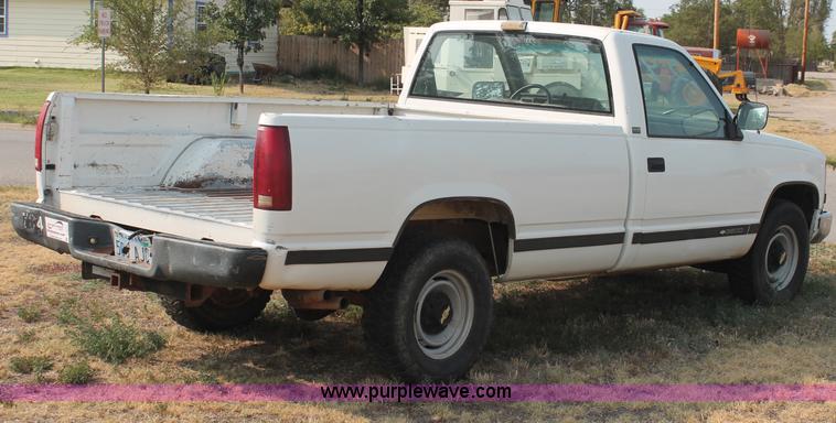 image for item C2771 1989 Chevrolet C3500 pickup truck