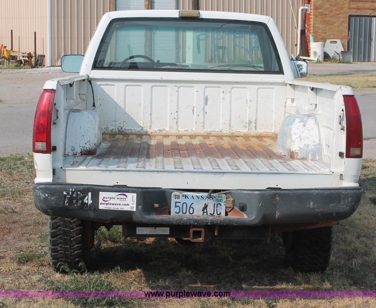 image for item C2771 1989 Chevrolet C3500 pickup truck