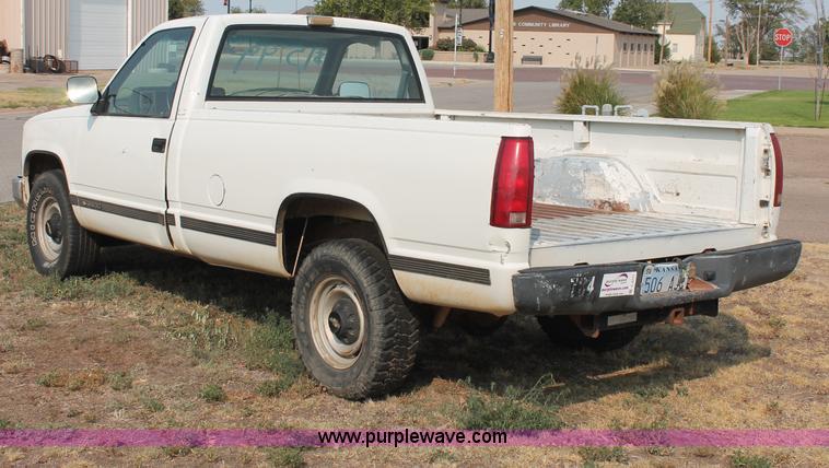 image for item C2771 1989 Chevrolet C3500 pickup truck
