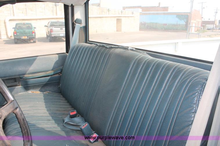 image for item C2771 1989 Chevrolet C3500 pickup truck