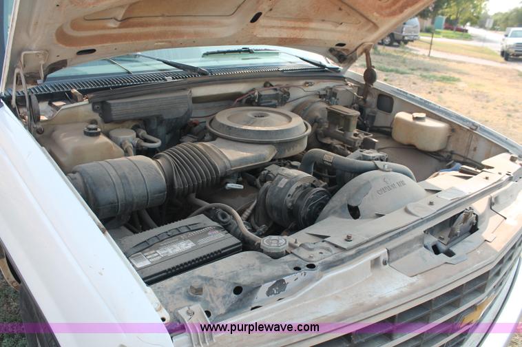 image for item C2771 1989 Chevrolet C3500 pickup truck