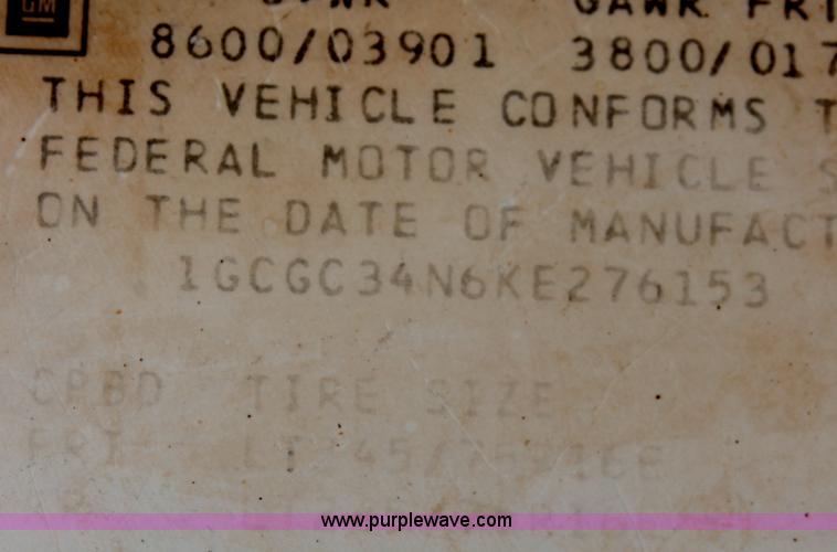 image for item C2771 1989 Chevrolet C3500 pickup truck