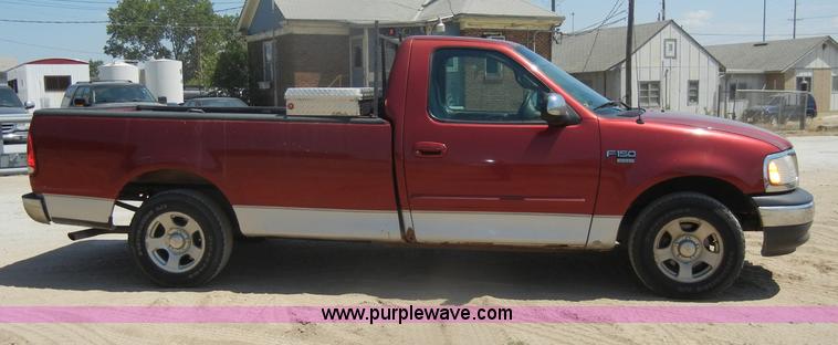 image for item D4411 2001 Ford F150 XLT pickup truck