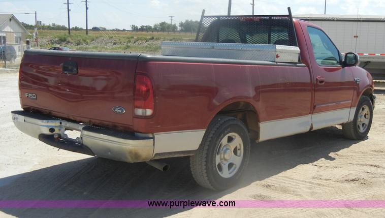 image for item D4411 2001 Ford F150 XLT pickup truck