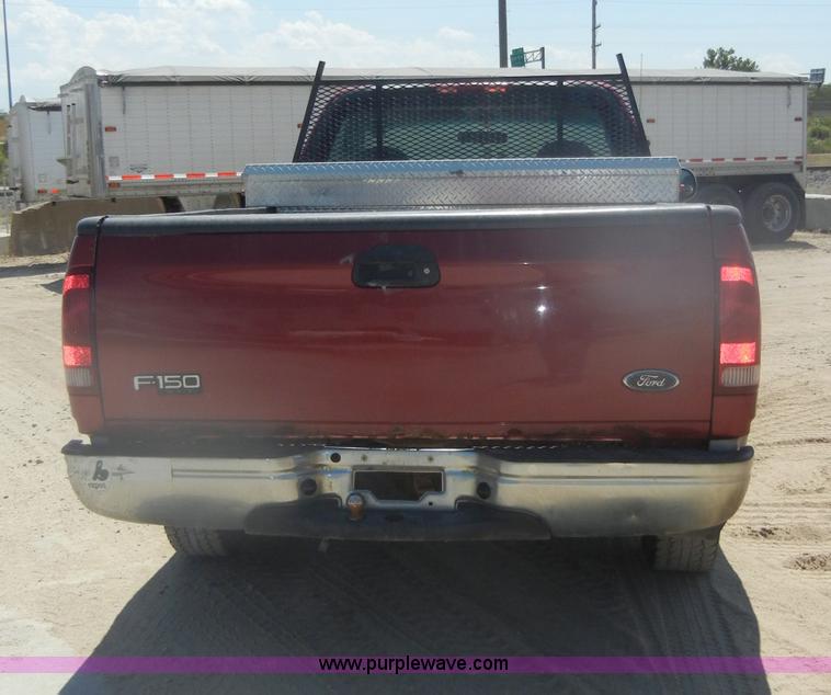 image for item D4411 2001 Ford F150 XLT pickup truck